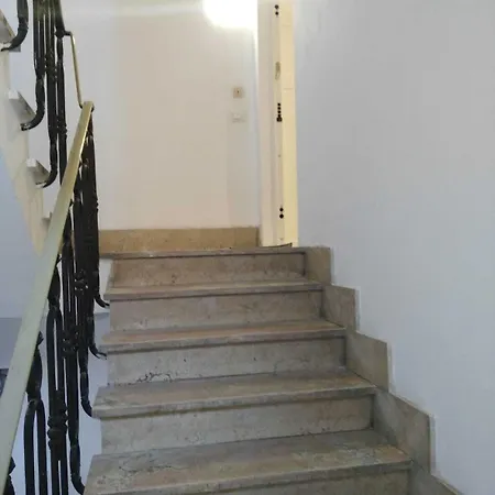 Urbano - Centro Storico Pensión 3*